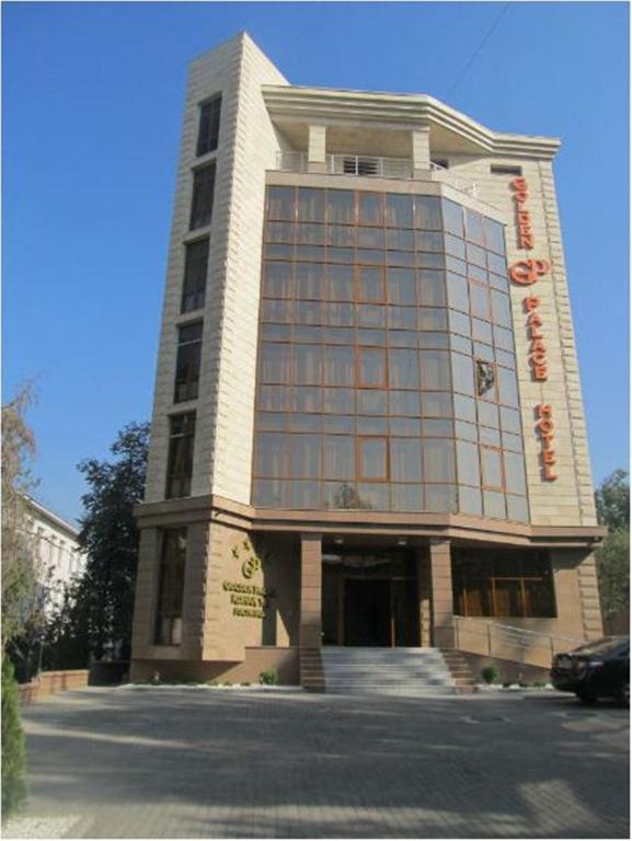 Golden Palace Hotel Almaty Esterno foto