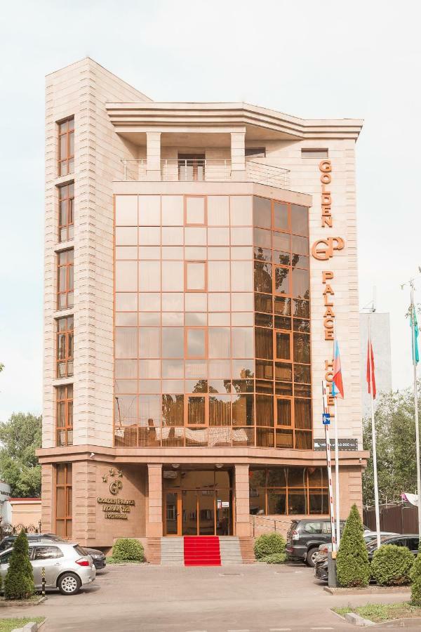 Golden Palace Hotel Almaty Esterno foto