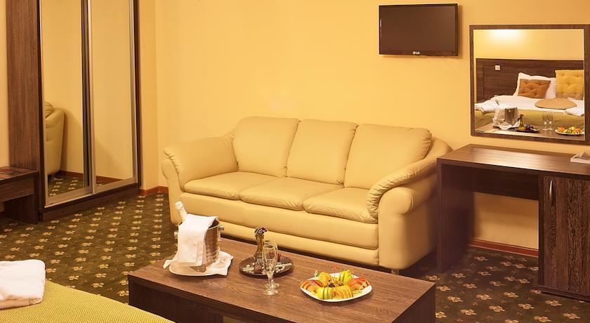 Golden Palace Hotel Almaty Esterno foto
