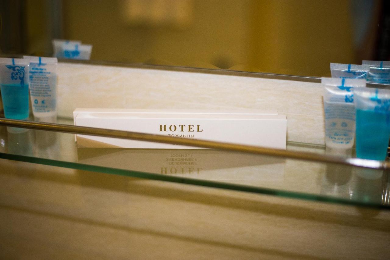Golden Palace Hotel Almaty Esterno foto